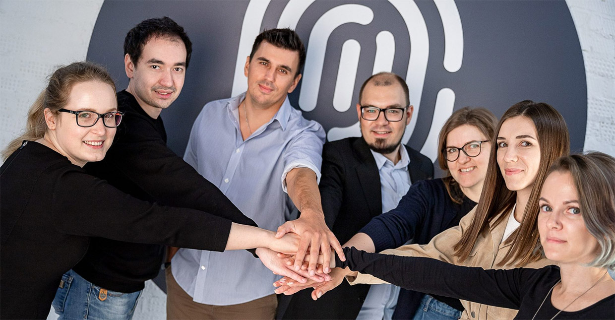 Performics, ������