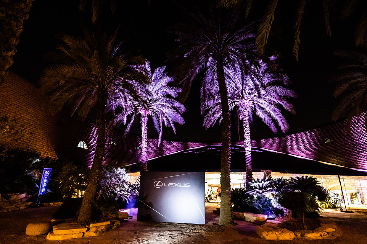 Louder - ����������� �����������